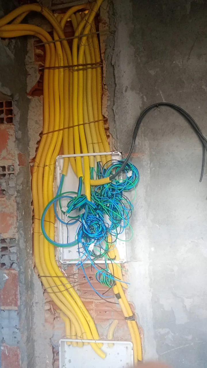 Infraestrutura para quadros elétricos