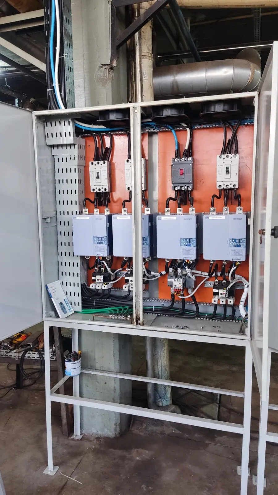Montagem de painel elétrico em Minas Gerais