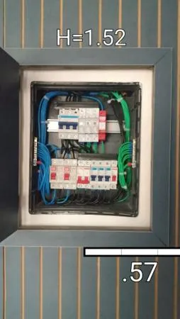 Montagem de quadro de distribuição residencial